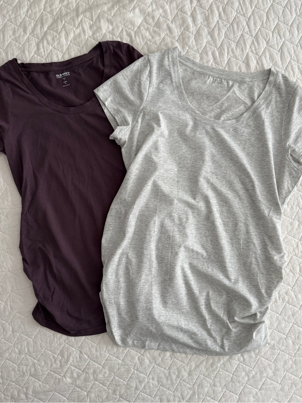 Old Navy Maternity T-Shirt Bundle Size M/L